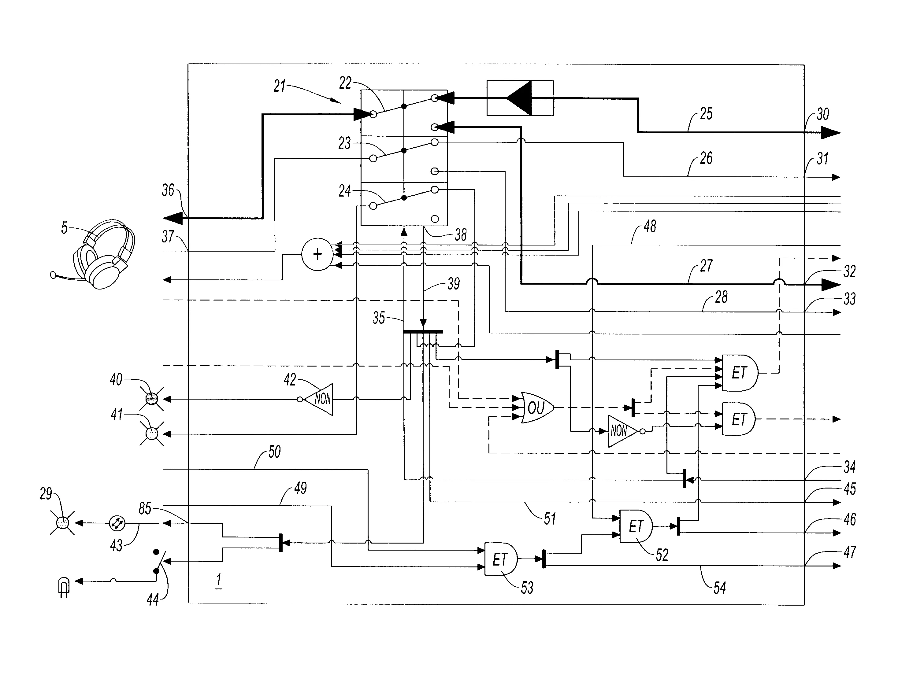 Procede d'emission de donnees sur l'une ou l'autre de deux voies publique et securisee, equipement d'aiguillage des donnees sur l'une ou l'autre des deux voies