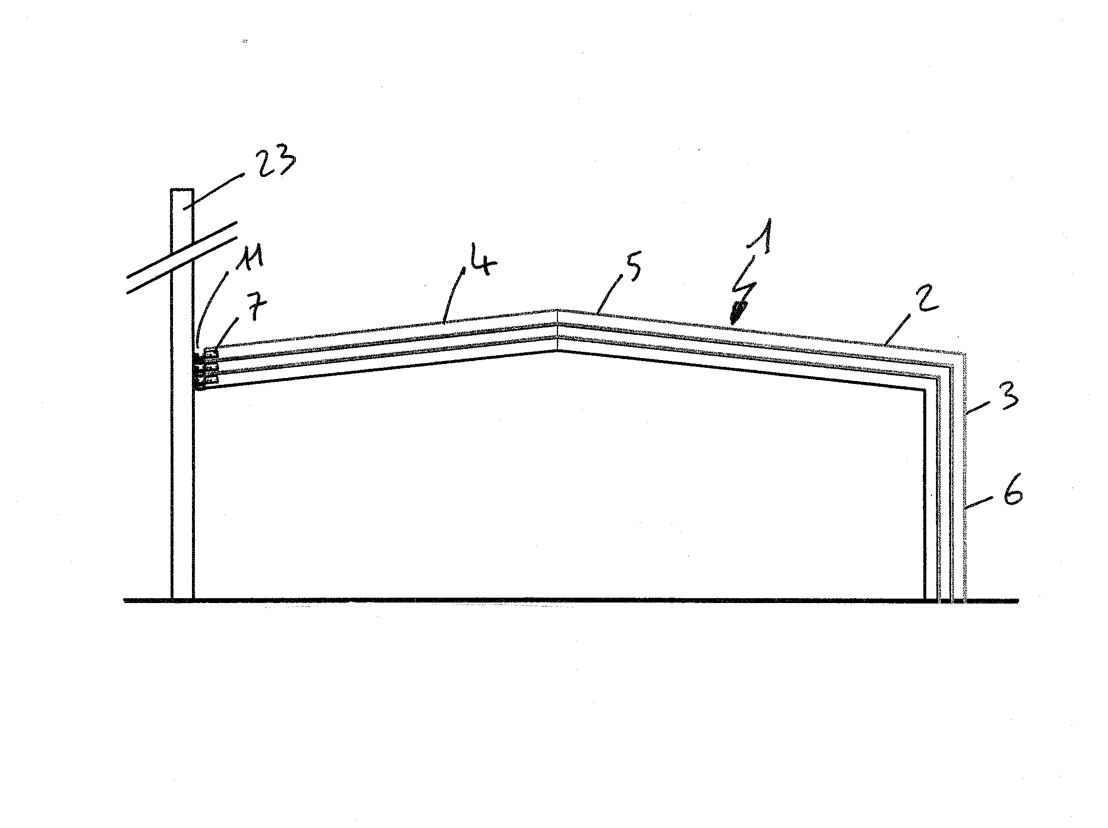 Poutre pour l'adossement d'une structure d'abri a un element de construction et abri adossable obtenu