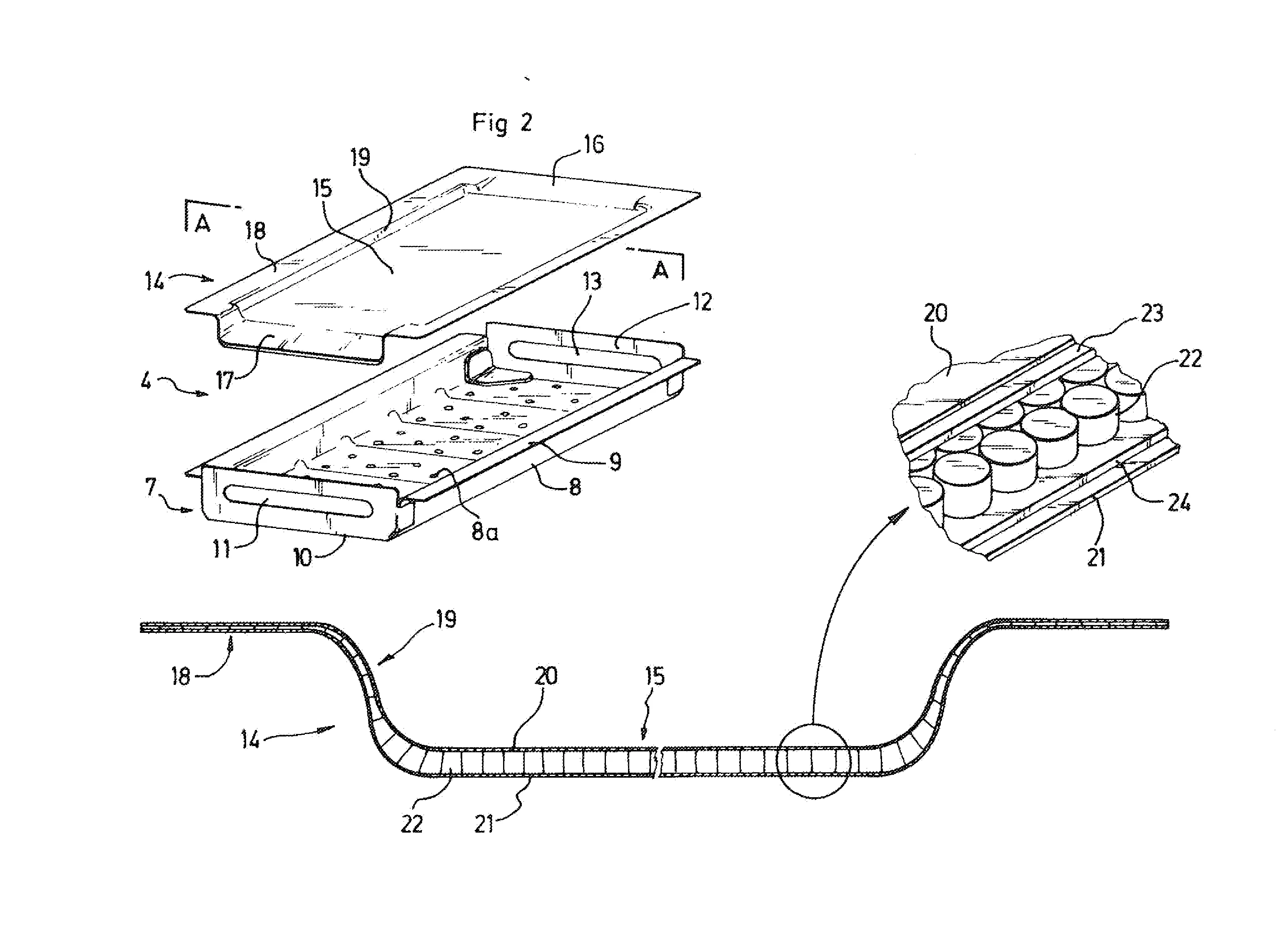 Procede de fabrication d'une cloison thermiquement isolante pour une armoire electrique notamment pour aeronef, et cloison de separation realisee
