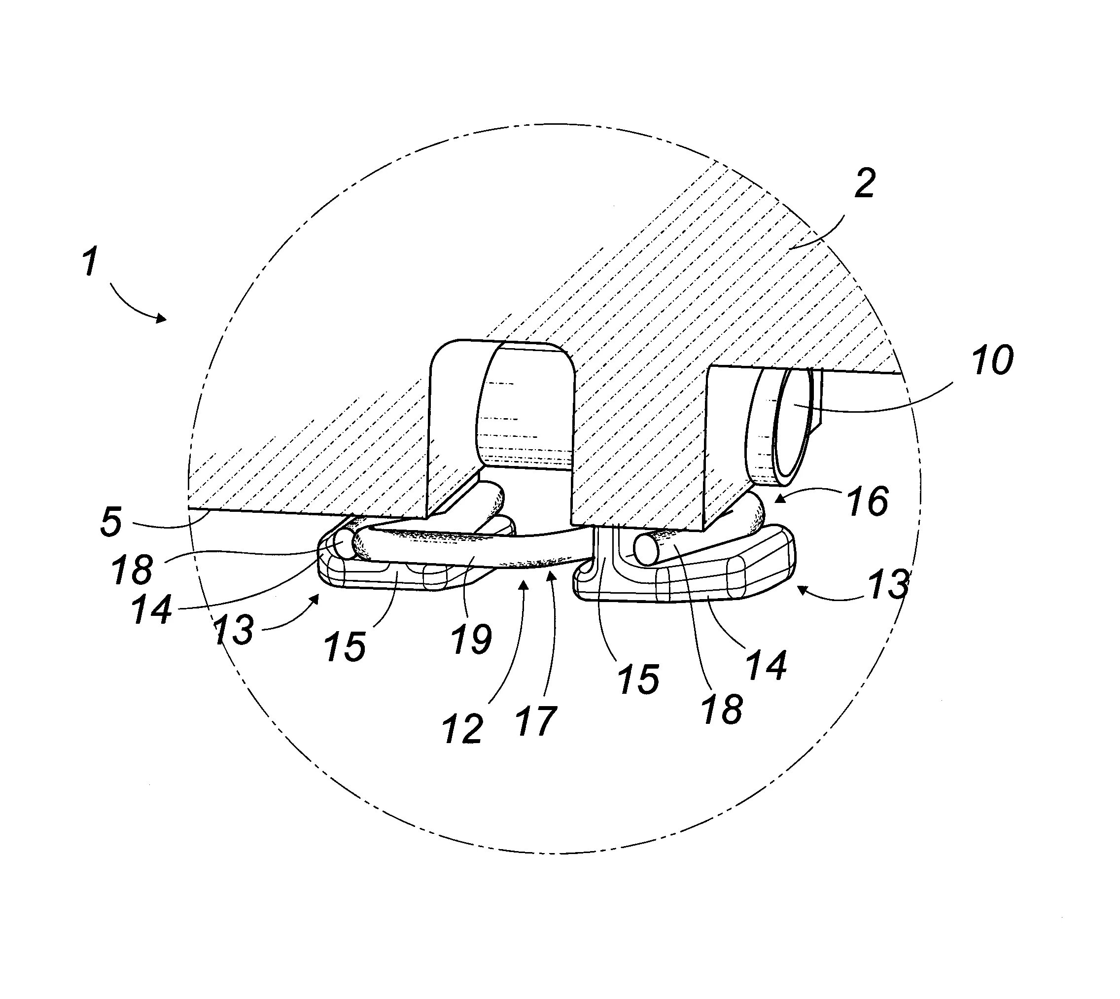 Corps de dossier de siege en plastique souffle, comportant un dispositif d'ancrage pour la fixation securisee d'un siege enfant.