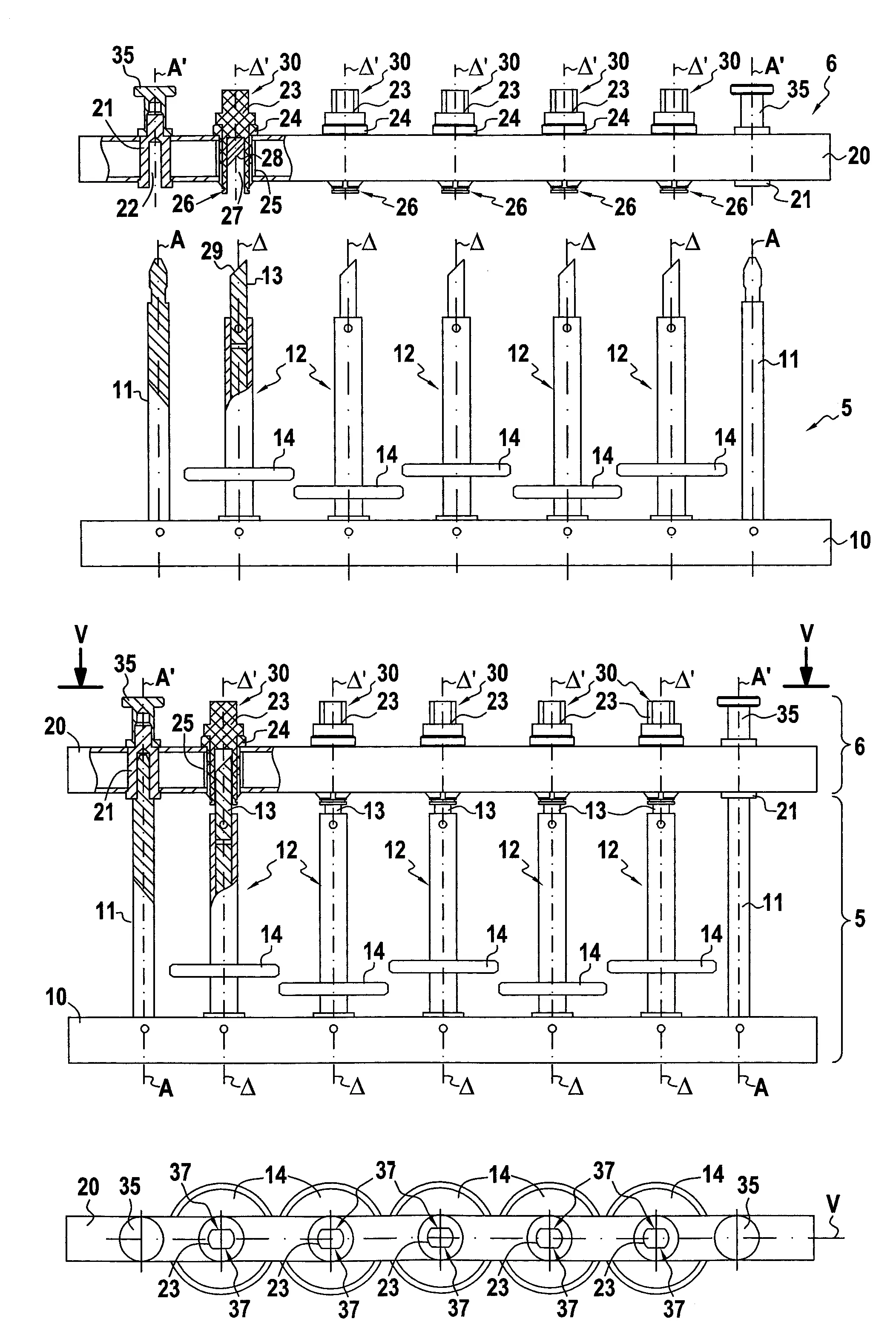 Dispositif de support et d'entrainement en rotation de pieces devant subir un traitement de surface et installation mettant en œuvre un tel dispositif