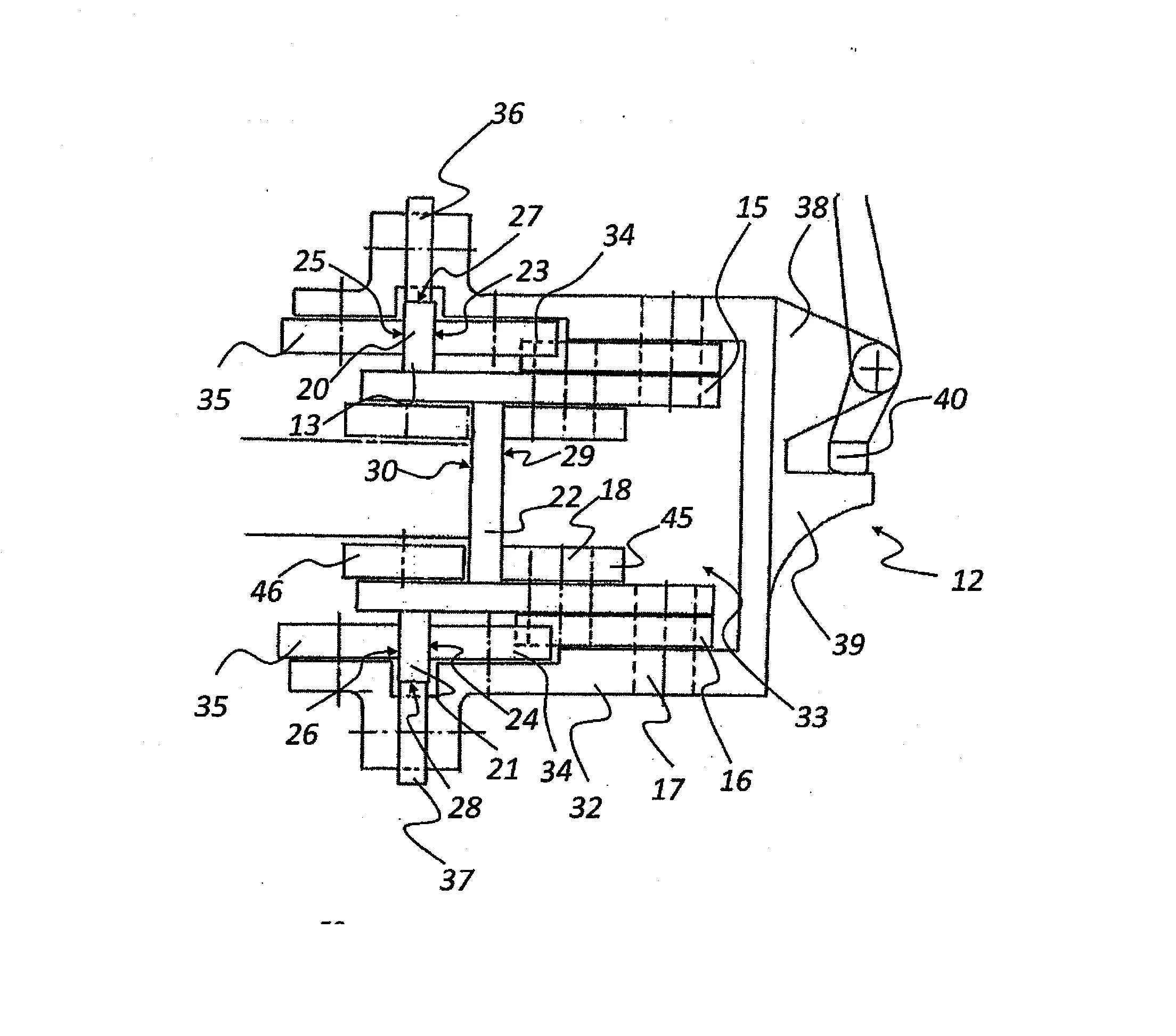 Dispositif pour etirer un film en matiere synthetique dans le sens transversal et dans le sens longitudinal