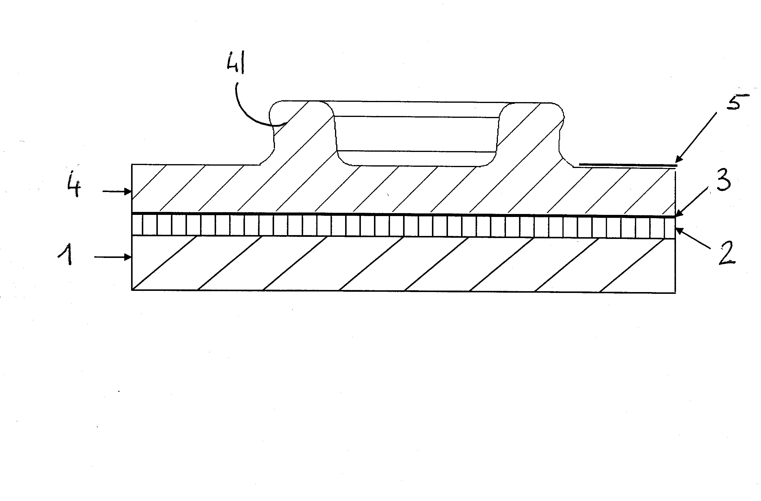 Plaque acoustiquement isolante