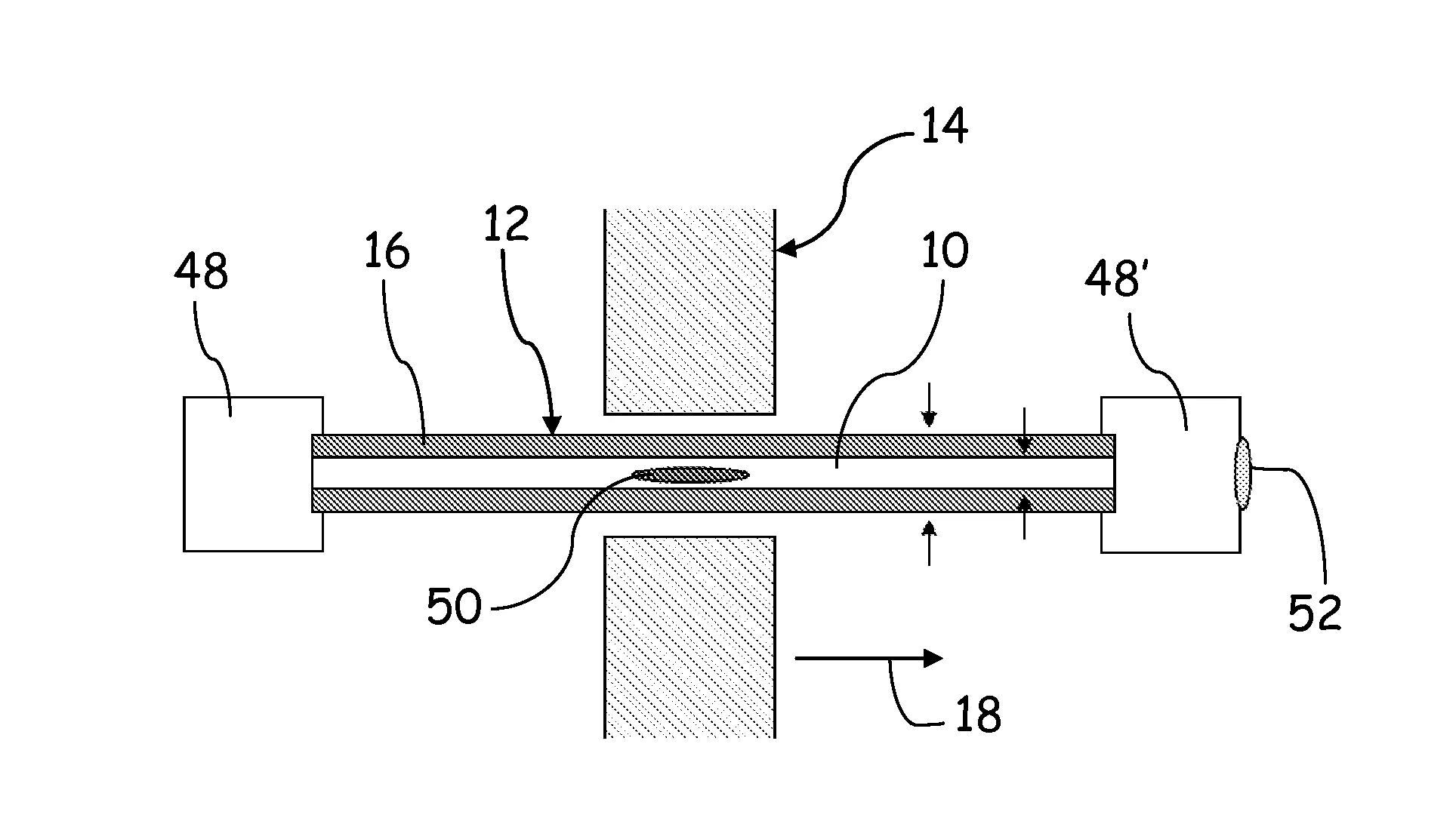 Dispositif d'excitation d'une colonne de gaz enfermee dans une fibre optique a coeur creux