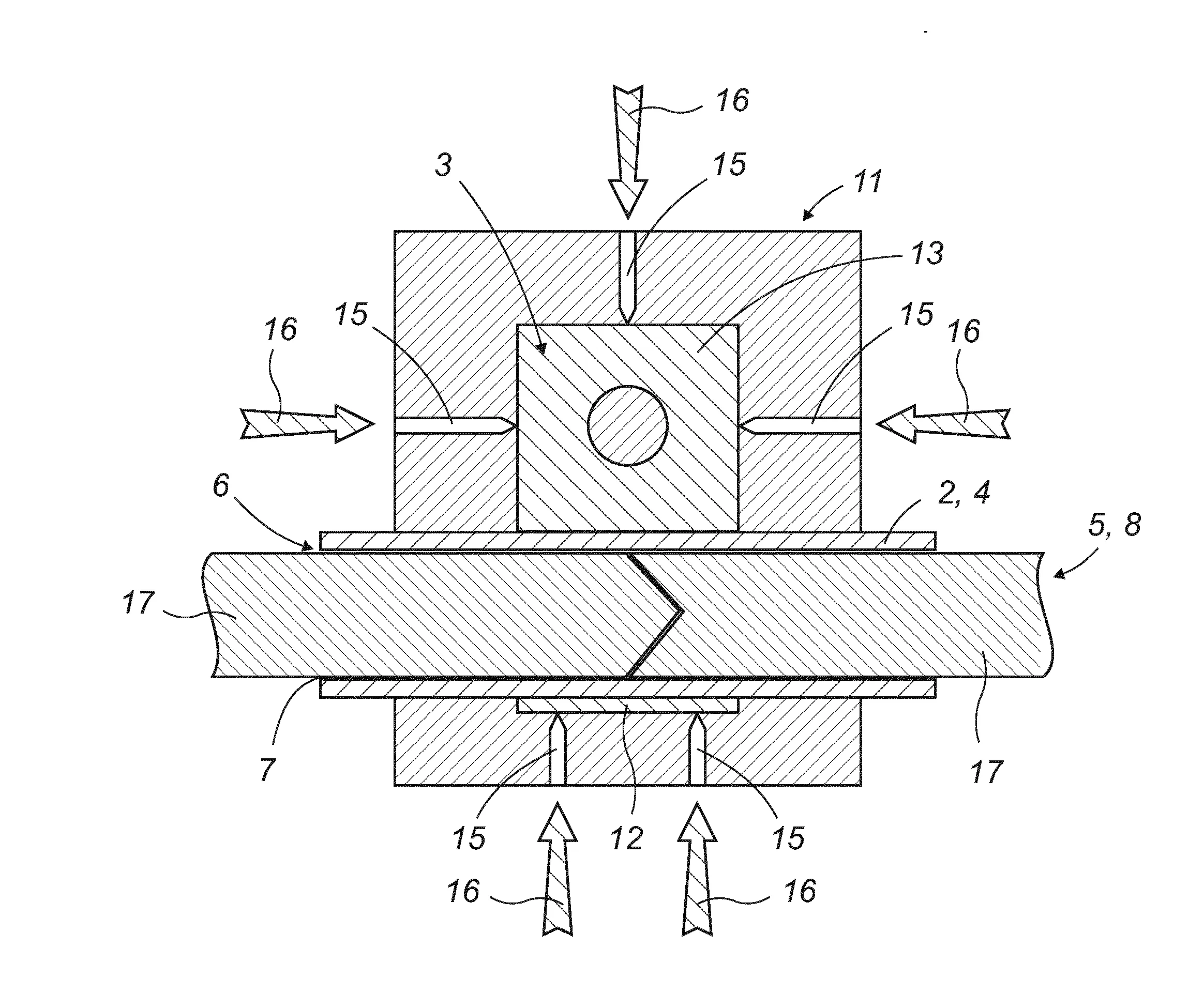 Procede de fabrication d'un ensemble tubulaire thermoplastique comportant un element fonctionnel surmoule et produit ainsi obtenu.
