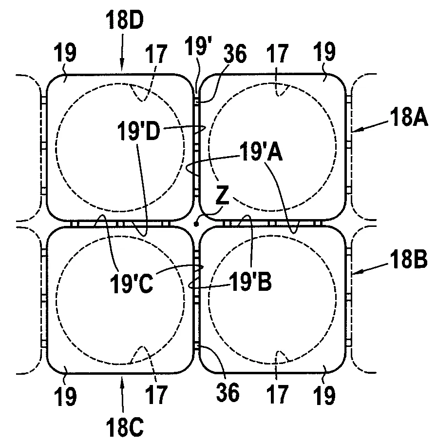 Conditionnement d'un groupe d'au moins deux recipients en matiere plastique