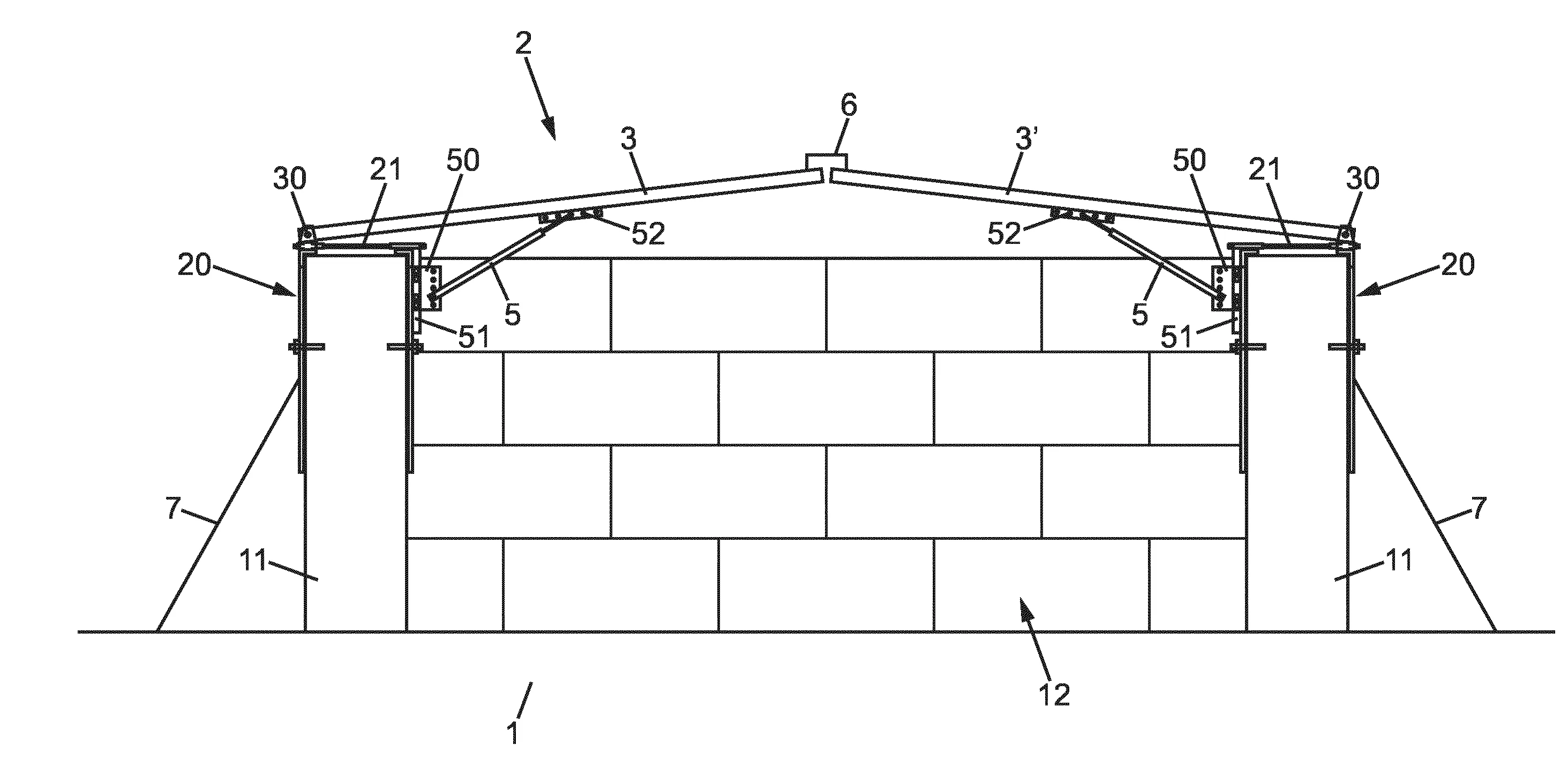 Equipement pour la realisation d'un batiment de stockage a couverture amovible