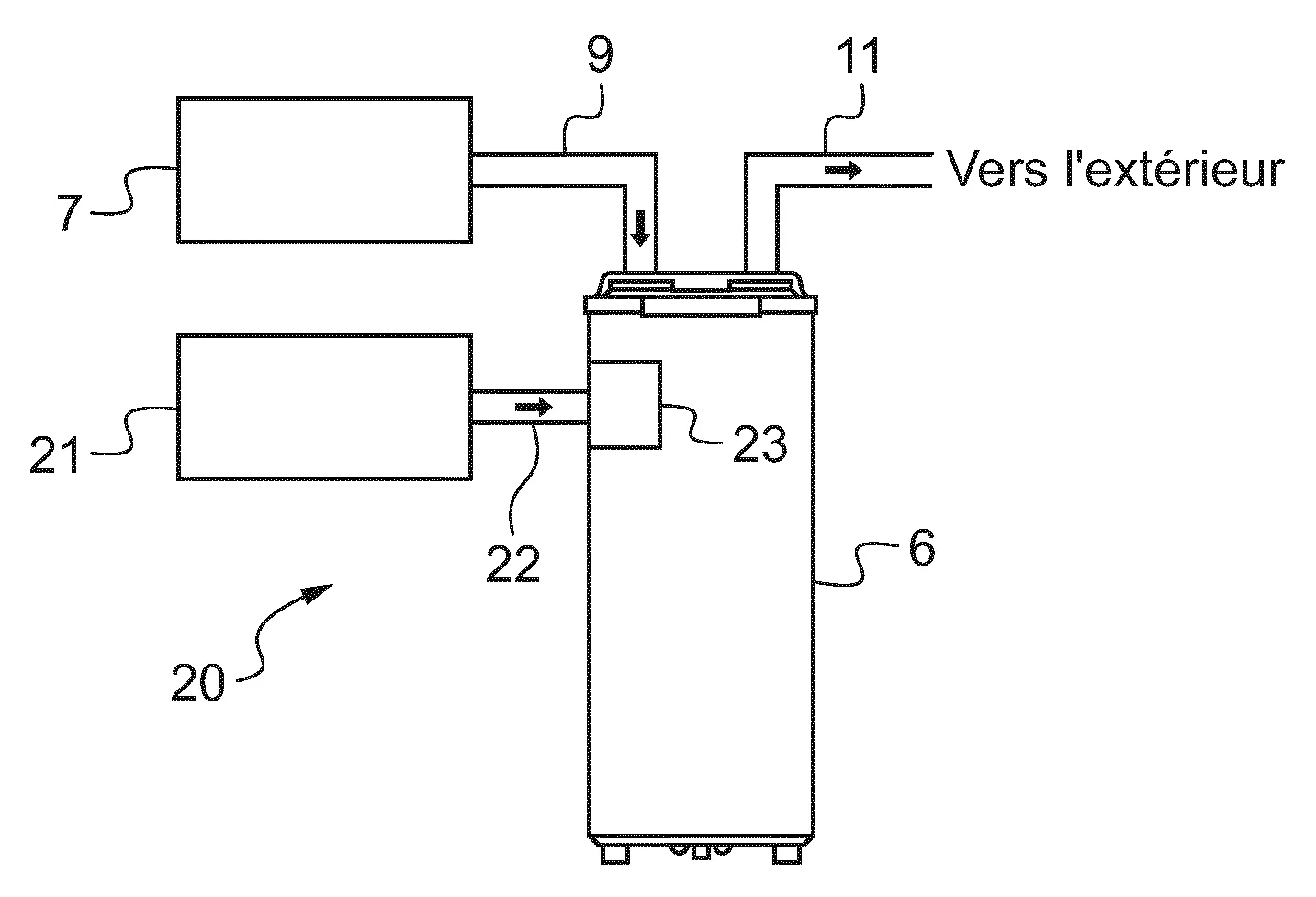 Batiment equipe d'un chauffe-eau thermodynamique, d'un systeme de ventilation mecanique controlee et d'une ou plusieurs sources auxiliaires, et procede de regulation du chauffe-eau thermodynamique