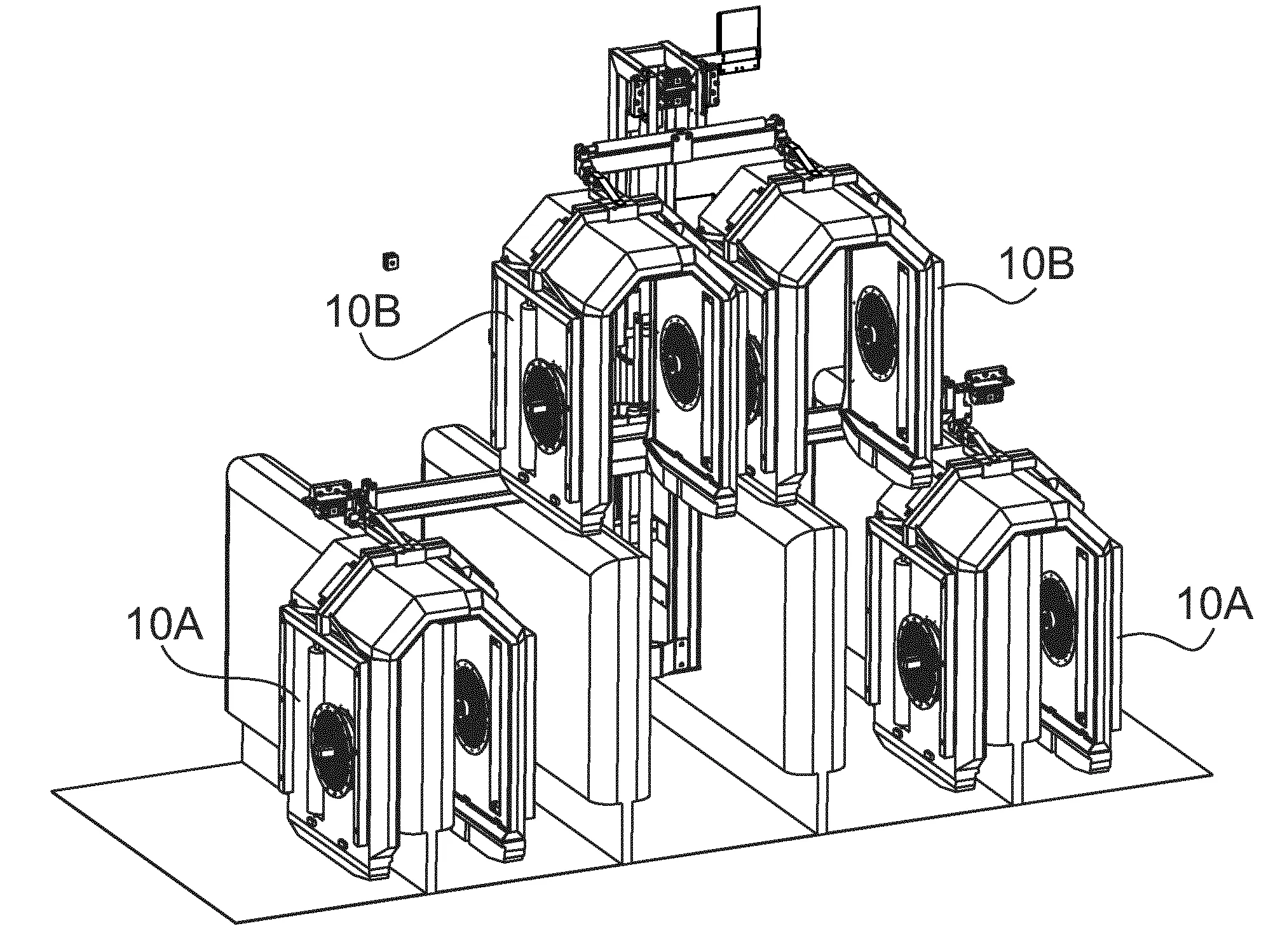 Ensemble pulverisateur pour plantations alignees et destine a etre deplace au moyen d'un tracteur
