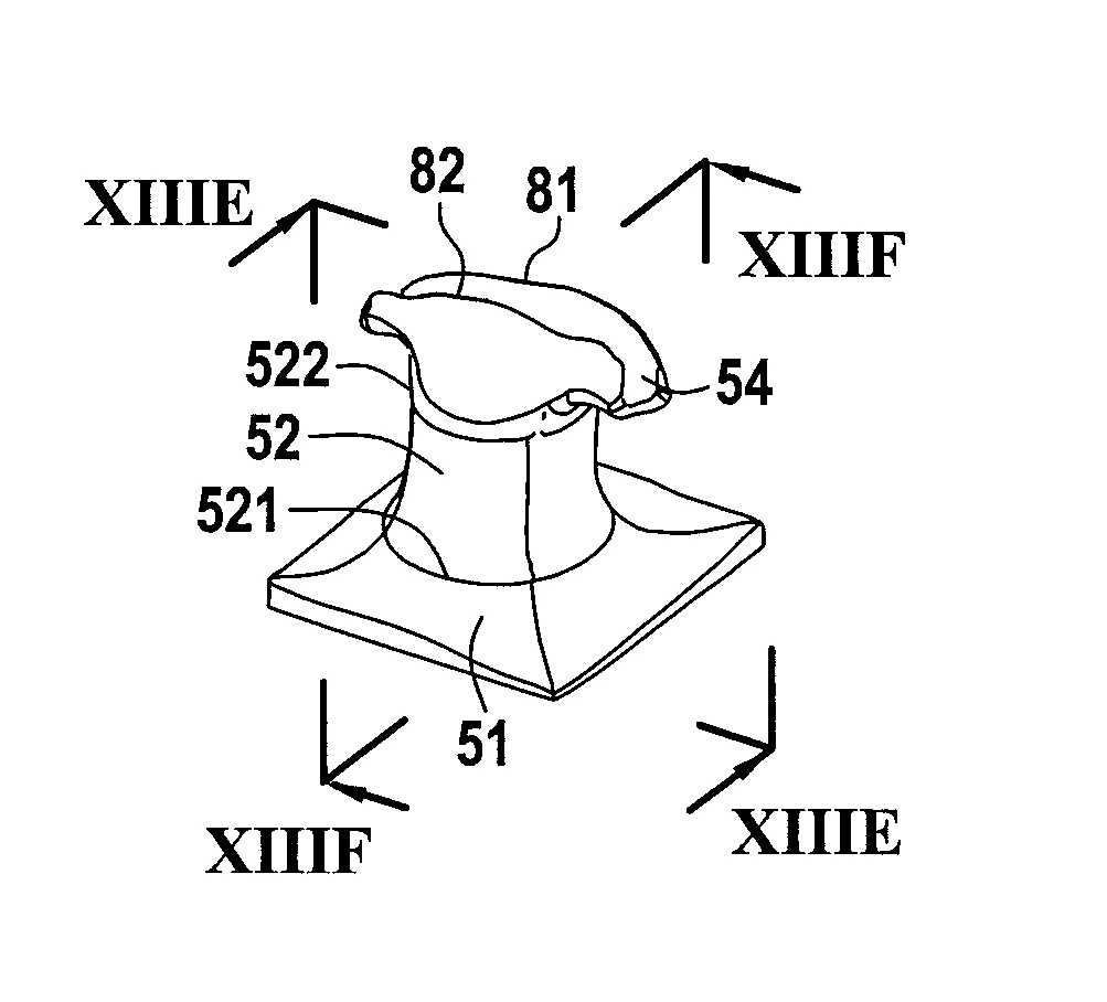 Dispositif de retenue ameliore comprenant des elements de retenue renforces