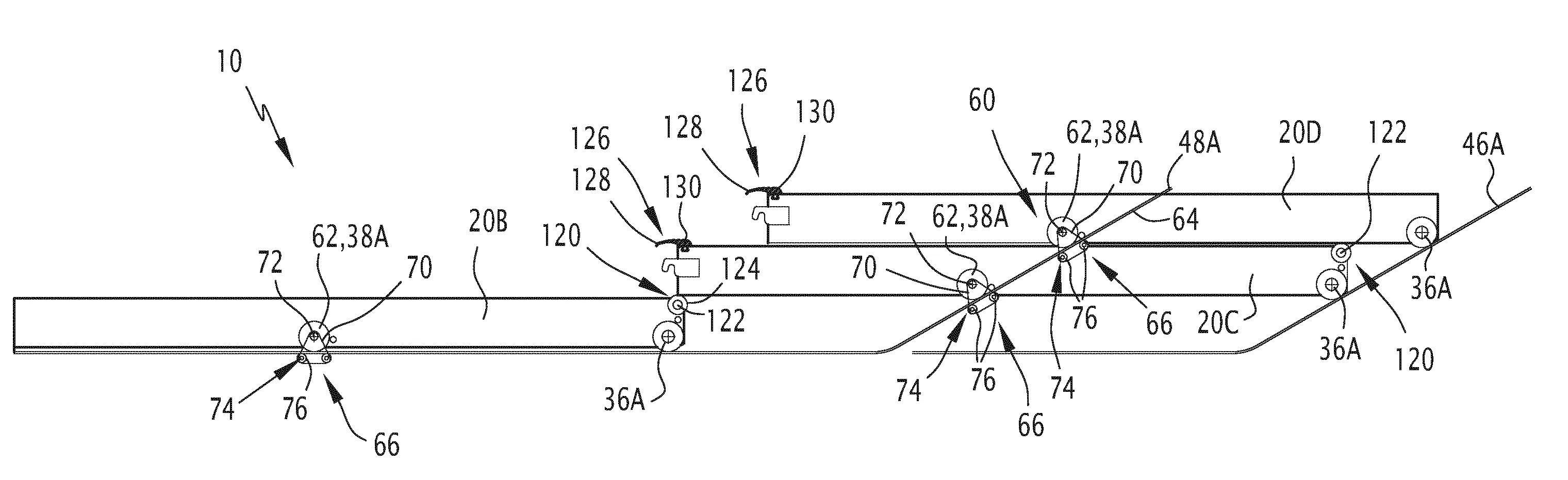 Abri repliable comprenant un magasin a pistes inclinees pour le stockage des elements de toiture de l'abri.