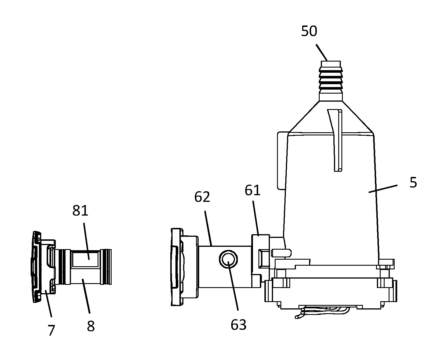 Appareil electromenager comprenant une base comportant une chambre d’ebullition alimentee par gravite